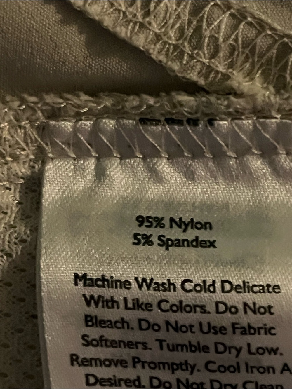 Eddie Bauer khaki Women's Chinos - Picture 5 of 5